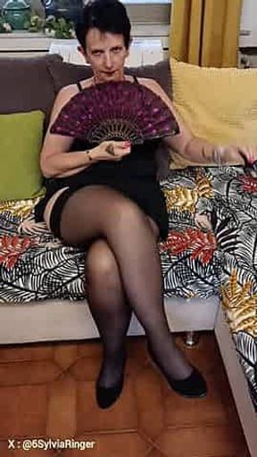 Sylvia Ringer : Stockings Tease
