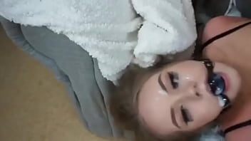 网上认识的妹子很会玩