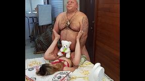 NOVINHA ADORA SACANAGEM COM ESSE VELHO