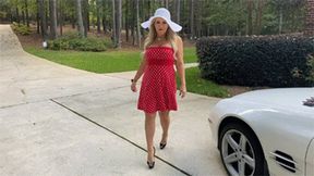 Pedal Pumping Blonde In Mercedes (MP4 HD)