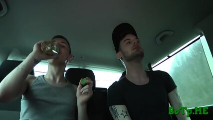 Hot chaps enjoy hot car sex