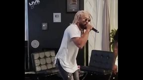 Tribo da periferia click http://orablyro.com/6Pmw