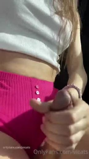 Vica Cums In Car