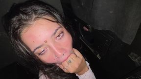 a safada queria rola no gloryhole e ganhou duas rolas e uma gozada na cara - nicky valente