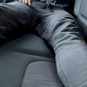 Cock and feet in car