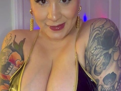 Big Boobs MILF Do A Tit Fuck