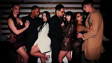 Llevo a mi esposa a una Orgia sorpresa con mis mismos y follamos todos con todos- Yasmina khan - silvia soprano- sapphire la piedra- curry chloe