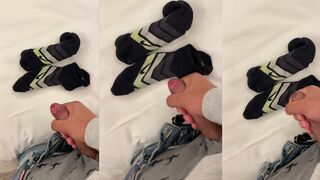 Jacob Bryde takes a hot load on his Socsk while playing solo with his toy