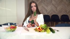 Selti mesmerizes with daring brunette solo in sultry toy play