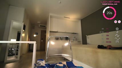 A Estrela Safada Da Webcam Tira A Minissaia De Couro E Cavalga Um Brinquedo Grosso Para Seguidores Fiis Da Webcam Dentro De Seu Refgio Secreto