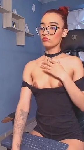 Latona Sex Masturbation in the Room Body Oerfec and Small Boobs