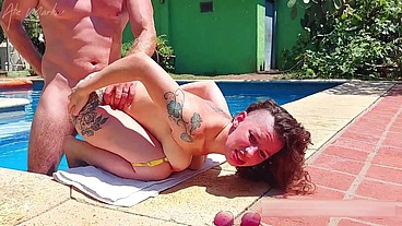 Le rompo el culo y le cojo los pies a Katrina Punk al aire libre