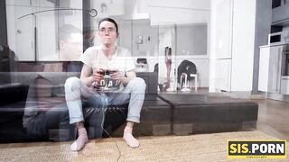 SIS.PORN. Naughty minx with ease lures her nerdy stepbro