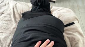 Arab cleaning lady arouses client with her tight pussy without panties