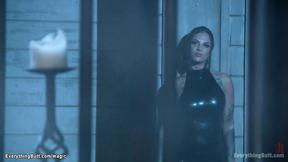 ”Kiny squirting lesbos anal fucking”