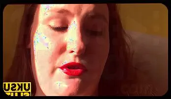 Mea Malone's Alluring BBW Tease – Sensational Self-Pleasure!