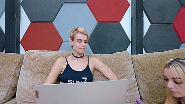 Russah e Lary Lacerda foram estudar e acabou em sexo