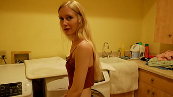 MY 18 YEAR OLD STEP SISTER EMMA STARLETTO SUCKS ME OFF IN THE LAUNDRY ROOM