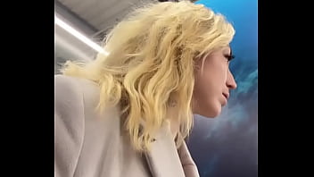 Vid&eacute_o compl&egrave_te ce vendredi ...Je me suis god&eacute_e dans les vestiaires d&rsquo_un ...
