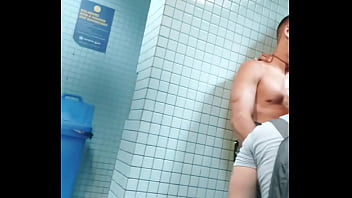 Carnaval no banheiro