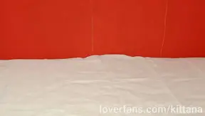 Latex glove fetish. Juego con mi coño con guantes de latex azules hasta correrme.