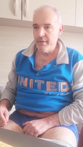 I Masturbate My Cock with a Squirt of Cum for My Friend Andrea