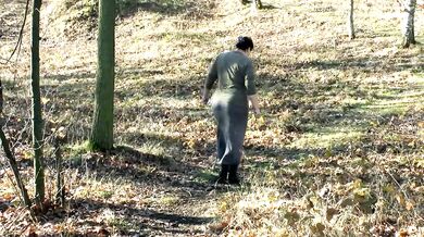 2 times Pee in the wood