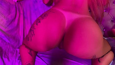 Enfiando os maiores consolos na minha bucetinha