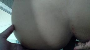 sarah rosa dando gostoso na frente do espelho!