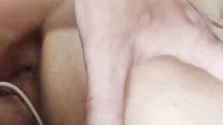 Female condom using tutorial and cum into