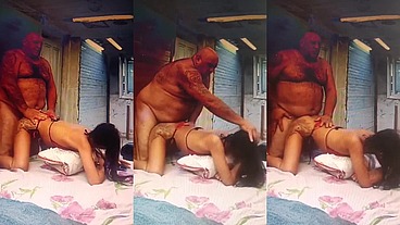 MORENA DE 23 ANOS MUITO SAFADA NA CAMA GOSTA DE TAPINHAS NO BUMBUM