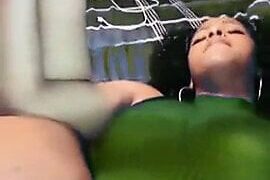 セクシーな黒人女性がお尻を激しく突かれる