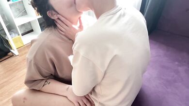 My neighbor’s lesbian kisses made me lick her pussy raw