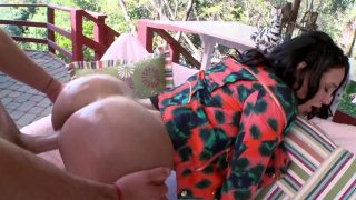 Подборка потрясающих девушек PAWG, которым заполняют все отверстия.