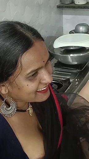 Desi Marathi Kavita Bhabhi Fuck with Brother in Law in Kitchen