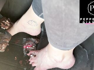 6'7" Tall Amazon Giantess Female-dominator Crushes Cupcakes Beneath her HUGE Size 16 Biggest Feet