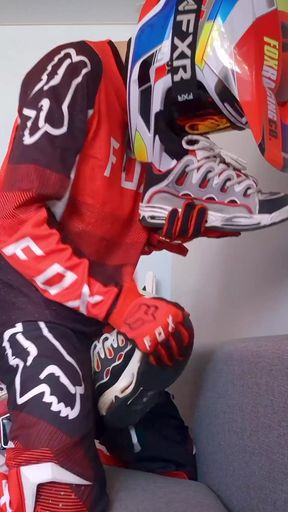 I Put on Mxgear and Fuck My Osiris Sneakers