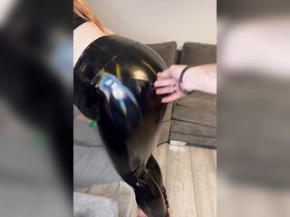 Flogging my arse in latex leggings