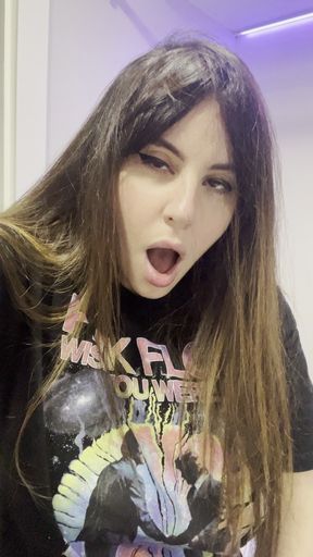 My Pierced Pussy Close up