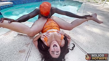 Horny Cougar Josie Jaxxon Gets Her Pussy And Ass Fucked By Rome Major!