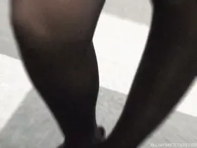 Sultry Office Queen Seduces Her Co-worker For A Steamy Encounter