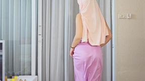 Stunning Hijab: Try-on Modern Dresses with a Twist