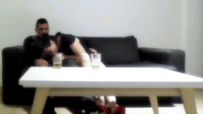 mi hermanastra trae a su nuevo novio y le dimos espectacular cojida entre las dos