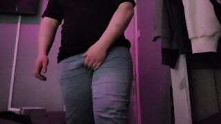 Amatör unga brittiska knubbiga killar med stora kukar rider dildos och kommer hårt