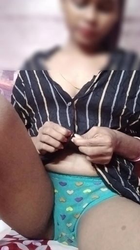 Indian horny housewife dildo fucking orgasam video