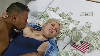 SUCKING MY BLONDE BITCH&#039_S TASTY TITS ON A BED FULL OF DOLLARS.