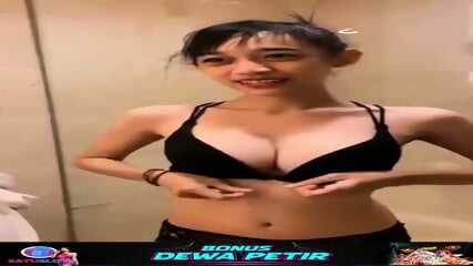 Mandi Dulu Baru Kita Ngewe