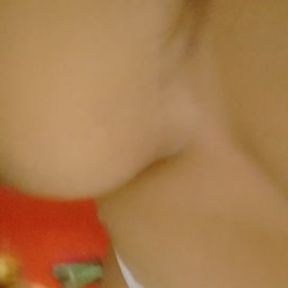 Hot &amp; sexy milf horny on the bed.. කැරි බැල්ලිගෙ විසේට කිම්බෙන් කිරි පාට ජූස් පැන්න අන්තිමට දගලලා