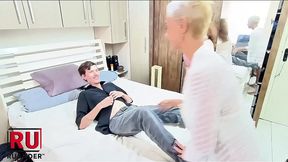 o garoto do  programa  e as duas safadas... vale tudo