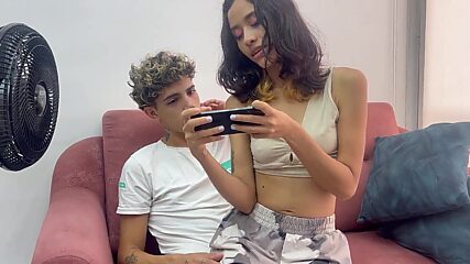 Showing My Clueless Step-sister the Ropes on Her Phone While She Takes My Massive Dick